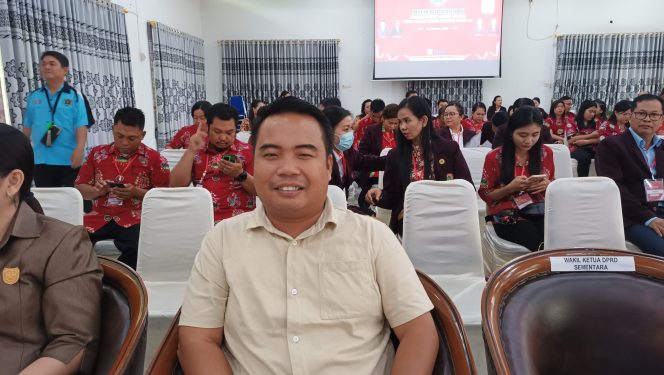 
					FOTO : Anggota DPRD Kabupaten Gunung Mas Hermanto