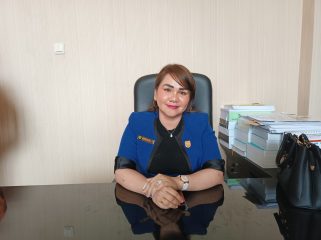 FOTO : Anggota DPRD Kabupaten Gunung Mas Cici Susilawati
