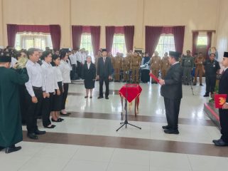 FOTO : Suasana Bupati Katingan saat pelantikan PPPK di Gedung Salawah Kasongan.