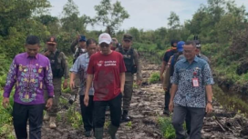 FOTO : Bupati dan Wabup ketika beserta jajaran mendampingi Dirjen Saintek Ahmad Najib Burhani.
