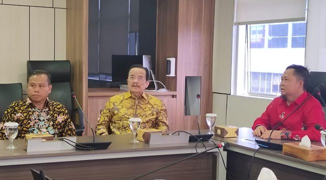 FOTO : Terang Narang, dan Pemkab Katingan ketika melakukan pertemuan dengan Kemdiktisaintek, di Jakarta.
