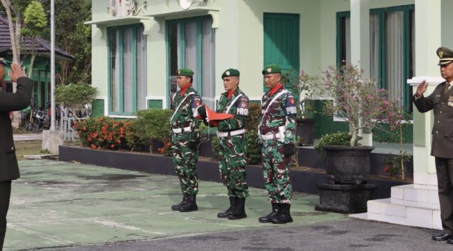 FOTO : Suasana saat upacara peringatan Hari Pahlawan, di markas Kodin 1019 Katingan.