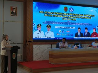 FOTO : Bunda Guru/Bunda Literasi Kabupaten Katingan, Sumiati Saiful.