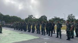 FOTO : Pasi Ops Kodim 1019/Katingan, Kapten Inf Yudha Agus Pratama, saat pimpin apel siaga.