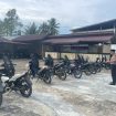 AMANKAN : Belasan remaja dan kendaraannya saat diamankan di Mapolsek Rungan, Sabtu, 28 Februari 2026.
