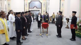 FOTO : Bupati Saiful, saat pelantikan pejabat Administrator dan Pejabat Pengawas, di Pendopo Rumah Jabatan Bupati Katingan.