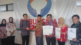 FOTO : Wabup Katingan didampingi sejumlah Kepala OPD saat Audiensi dan Penyampaian Opini Penilaian Maladministrasi Pelayanan Publik Tahun 2025 di Kantor Perwakilan Ombudsman RI Kalteng.