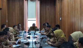 FOTO : Suasana rapat koordinasi di ruang rapat Sekda Katingan.