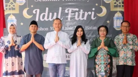 SILATURAHMI : Bupati Gumas Jaya Samaya Monong didampingi Wakil Bupati Efrensia LP Umbing ketika bersilaturahmi lebaran di kediaman Kapolres AKBP Heru Eko Wibowo, Sabtu, 21 Maret 2026.