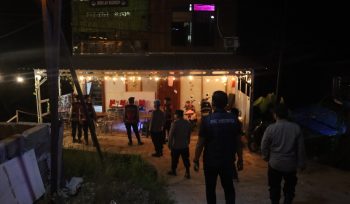 PATROLI KRYD : Personel Polres Gumas ketika melakukan patroli KRYD ke sejumlah lokasi di Kota Kuala Kurun, Senin, 9 Maret 2026 malam.