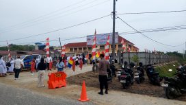 PENGAMANAN : Suasana pengamanan peresmian Gedung Baru SD St. Yosef Kuala Kurun, Kamis, 19 Maret 2026.