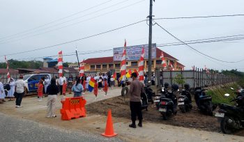 PENGAMANAN : Suasana pengamanan peresmian Gedung Baru SD St. Yosef Kuala Kurun, Kamis, 19 Maret 2026.