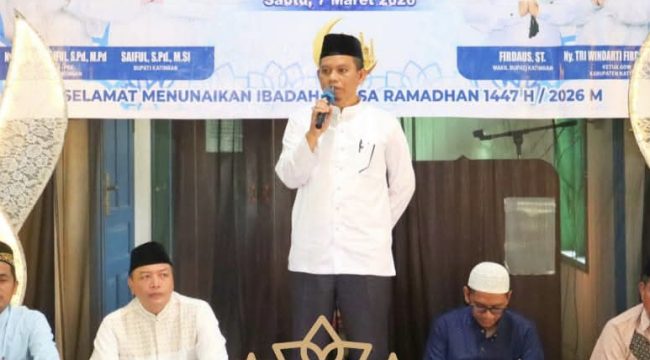 FOTO : Wabup Firdaus dan jajaran saat safari ramadan di Desa Tumbang Jiga, Kecamatan Katingan Hulu.
