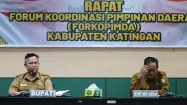 FOTO : Bupati Katingan saat pimpin rapat bersama Forkopimda. 