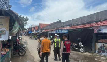 PATROLI : Suasana patroli Pamapta II Polres Gumas di perbankan dan pasar, Rabu, 1 April 2026.