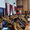 FOTO : Sekda Katingan dan jajaran saat rapat kerja gabungan komisi, di ruang rapat DPRD Katingan.