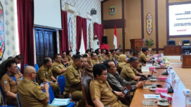 FOTO : Sekda Katingan dan jajaran saat rapat kerja gabungan komisi, di ruang rapat DPRD Katingan.