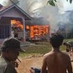 FOTO : Suasana saat rumah warga mengalami musibah kebakaran.