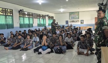 FOTO : Pihak Kodim 1019/Katingan saat kegiatan sosialisasi di SMAN 1 Tewang Sanggalang Garing.