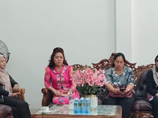 FOTO : Suasana saat rapat pembentukan organisasi Perwosi Kabupaten Katingan.