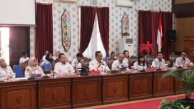 FOTO : Sekda Katingan dan DPRD Katingan saat menghadiri reses anggota DPD RI Agustin Teras Narang.
