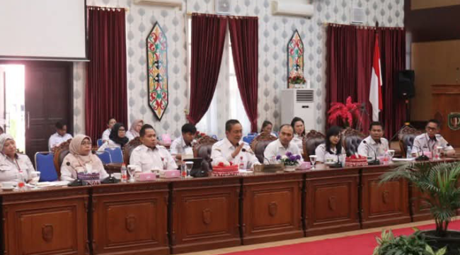FOTO : Sekda Katingan dan DPRD Katingan saat menghadiri reses anggota DPD RI Agustin Teras Narang.