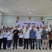 BERSAMA : Peserta muscab BPC HIPMI Kabupaten Gumas saat berfoto bersama di aula Hotel Zepanya, Senin, 18 Mei 2026.