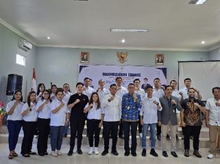 BERSAMA : Peserta muscab BPC HIPMI Kabupaten Gumas saat berfoto bersama di aula Hotel Zepanya, Senin, 18 Mei 2026.