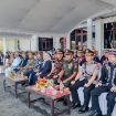 HADIRI : Wakapolres Gumas Kompol Indras Purwoko, S.H (dua dari kanan) ketika menghadiri upacara peringatan hardiknas 2026, di halaman kantor bupati setempat, Senin, 4 Mei 2026.