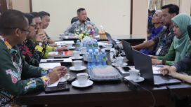 FOTO : Bupati Katingan, Saiful, bersama sejumlah perangkat daerah dan pihak terkait pada rapat pembahasan lokasi pembangunan SNT.