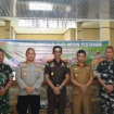 FOTO : Wabup Firdaus, saat menyerahkan bantuan Alsintan secara simbolis.