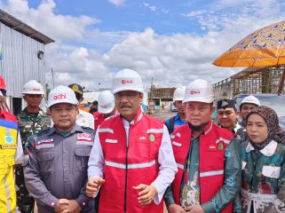 FOTO : Mensos RI Syaifullah Yusuf didampingi Bupati Katingan dan jajaran saat meninjau Sekolah Rakyat Terintegrasi  23 Sekolah Rakyat Permanen Kabupaten Katingan.