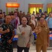 SALAM LESTARI : Asisten I Setda Mura Rahmat K Tambunan Bersama Tamu Undangan Kegiatan Workshop Pengelolaan Sampah Organik di Aula Kantor Kemenag Puruk Cahu, Selasa (19/5/2026).