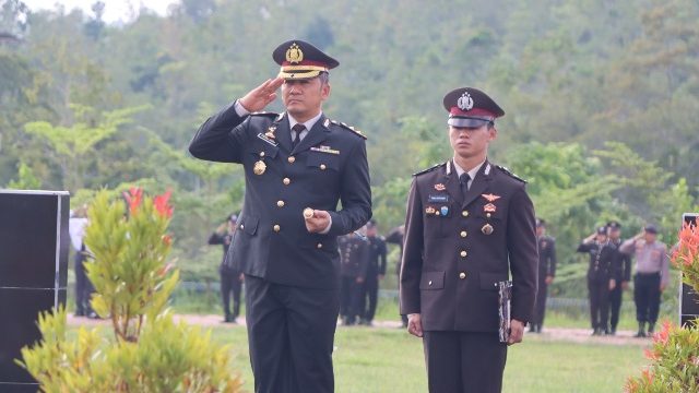 PIMPIN UPACARA : Kapolres Gumas AKBP Heru Eko Wibowo, S.I.K, M.H, ketika memimpin upacara Hari Lahir Pancasila tahun 2026, Senin, 1 Juli 2026.