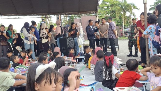 
					LOMBA : Suasana lomba mewarnai yang diikuti oleh peserta tingkat TK dan SD/MI, di Taman Kota Kuala Kurun, Jumat, 5 Juni 2026 sore.