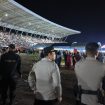 PENGAMANAN : Personel Polres Gumas ketika melakukan pengamanan pembukaan pesta pasar rakyat dan FBMM tahun 2026, di Stadion Mini Kuala Kurun, Senin, 15 Juni 2026.