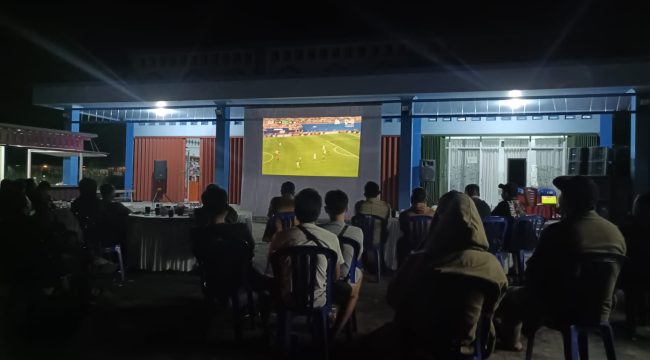 NOBAR : Suasana nobar semifinal piala dunia yang mempertemukan Inggris melawan Argentina, Kamis (16/7/2026) dini hari.