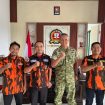 FOTO BERSAMA : Dandim 1018/Gumas Letkol Arm Danang Wahyu Utomo, S.Sos, M.H.I, ketika berfoto bersama dengan Ketua PC Sapma PP Gumas Mitra Tanjung, S.IP, dan pengurus PC Sapma PP, Senin, 30 Juni 2026.
