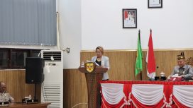 LAPORAN : Juru Bicara Badan Anggaran DPRD Kabupaten Gumas Iceu Purnamasari, ketika menyampaikan laporan atas pembahasan KUA-PPAS APBD tahun 2027 dan KUPA-PPAS Perubahan APBD tahun 2026, pada rapat paripurna ke-5 masa persidangan III tahun sidang 2026, Selasa, 11 Agustus 2026.