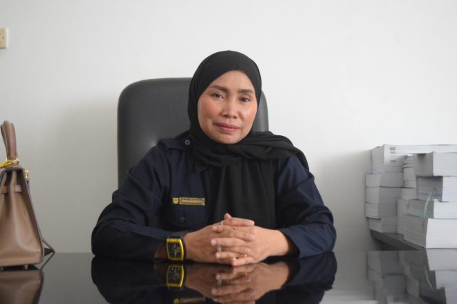 
					FOTO : Anggota DPRD Kabupaten Gunung Mas Sahriah