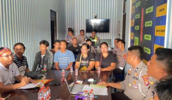 PERTEMUAN : Suasana pertemuan kuasa hukum bersama keluarga almarhum Novan Riadi (12) dengan pihak Satlantas Polres Gumas, Senin, 3 Agustus 2026.
