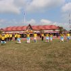 LOMBA : Suasana pelaksanaan lomba lari karung di 
di Halaman Tantya Sudhirajati Polres Gumas, Jumat, 7 Agustus 2026. 