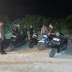 TEGUR : Personel Polsek Sepang berdialog para pemuda saat pelaksanaan patroli rutin, Sabtu, 8 Agustus 2026 malam.