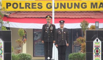 INSPEKTUR UPACARA : Wakapolres Gumas Kompol Indras Purwoko, S.H, menjadi inspektur upacara pada peringatan HUT ke-81 Kemerdekaan RI tahun 2026, Senin, 17 Agustus 2026.