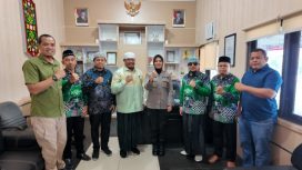 BERSAMA : Kapolres Gumas AKBP Arum Sari Puspita Dewi, S.H, S.I.K, M.A, berfoto bersama dengan jajaran PC NU Kabupaten Gumas, di ruang kerjanya, Kamis, 20 Agustus 2026.