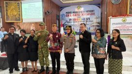 HADIRI : Kapolres Gumas AKBP Arum Sari Puspita Dewi, S.H, S.I.K, M.A (empat dari kanan), saat menghadiri ibadah peresmian calon Resort GKE Batu Nyiwuh serta pembukaan Porseni VI Remaja Pemuda se-Resort GKE Tewah di GKE Batu Nyiwuh, Kecamatan Tewah, Kamis, 27 Agustus 2026.