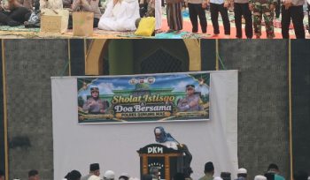 SALAT ISTISQO : Suasana pelaksanaan Salat Istisqo dan doa bersama memohon turun hujan, di halaman Masjid Agung Darun Najah, Kelurahan Tampang Tumbang Anjir, Kecamatan Kurun, Kamis, 10 September 2026 pagi.