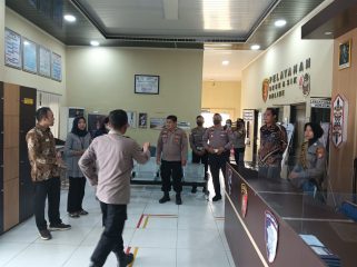 KUNJUNGI : Ombudsman Perwakilan Provinsi Kalteng melakukan kunjungan pelayanan publik di Polres Gumas, Selasa, 8 September 2026.