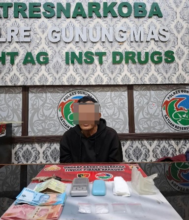 Satresnarkoba Polres Gunung Mas Amankan Terduga Pengedar, Dua Paket Diduga Sabu Disita