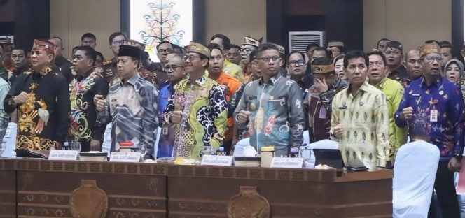 
					FOTO : Wabup Katingan dan jajaran saat mengikuti Rapat Evaluasi Pencegahan dan Penanganan Karhutla Tingkat Provinsi Kalteng.